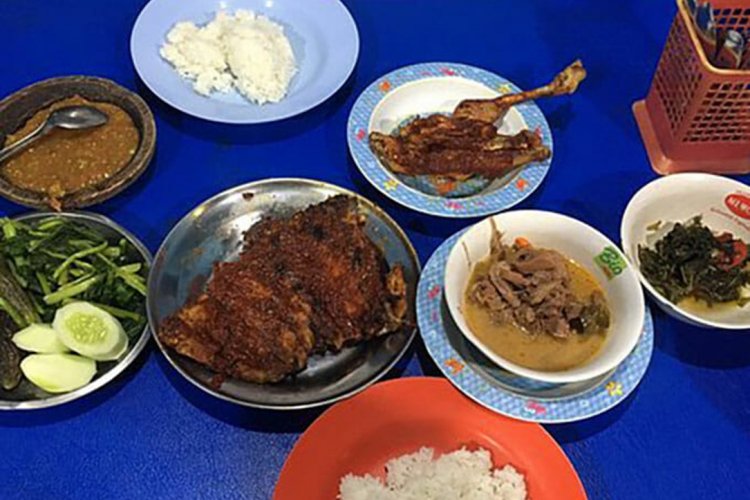 Warung Biru Banyuwangi